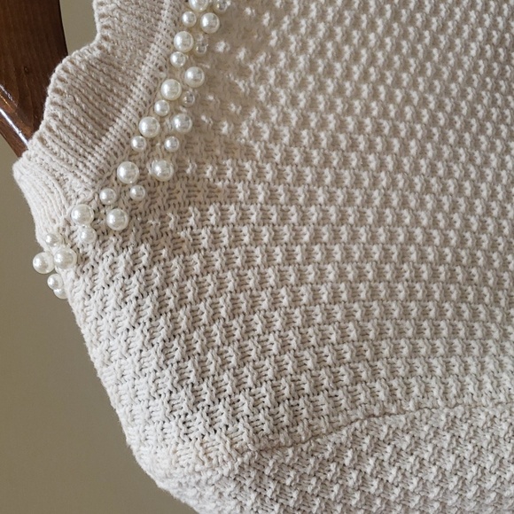 Nwt House of Harlow ecru with pearls sweater - Picture 8 of 9
